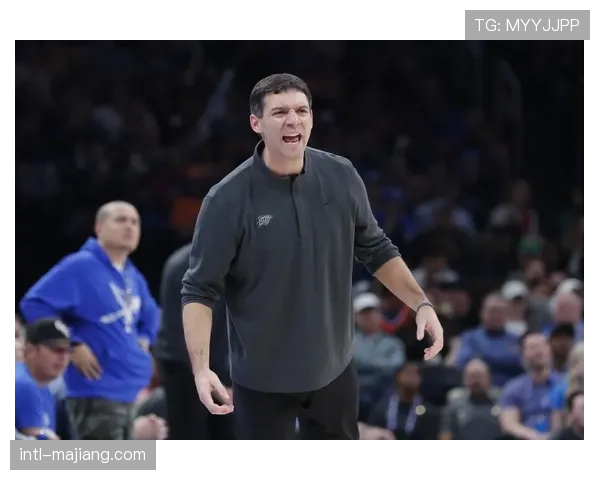 独家专访雷霆主帅戴格诺特:阐述“多持球点、动态进攻”体系的构建理念 独家专访雷霆主帅戴格诺特:阐述“多持球点、动态进攻”体系的构建理念